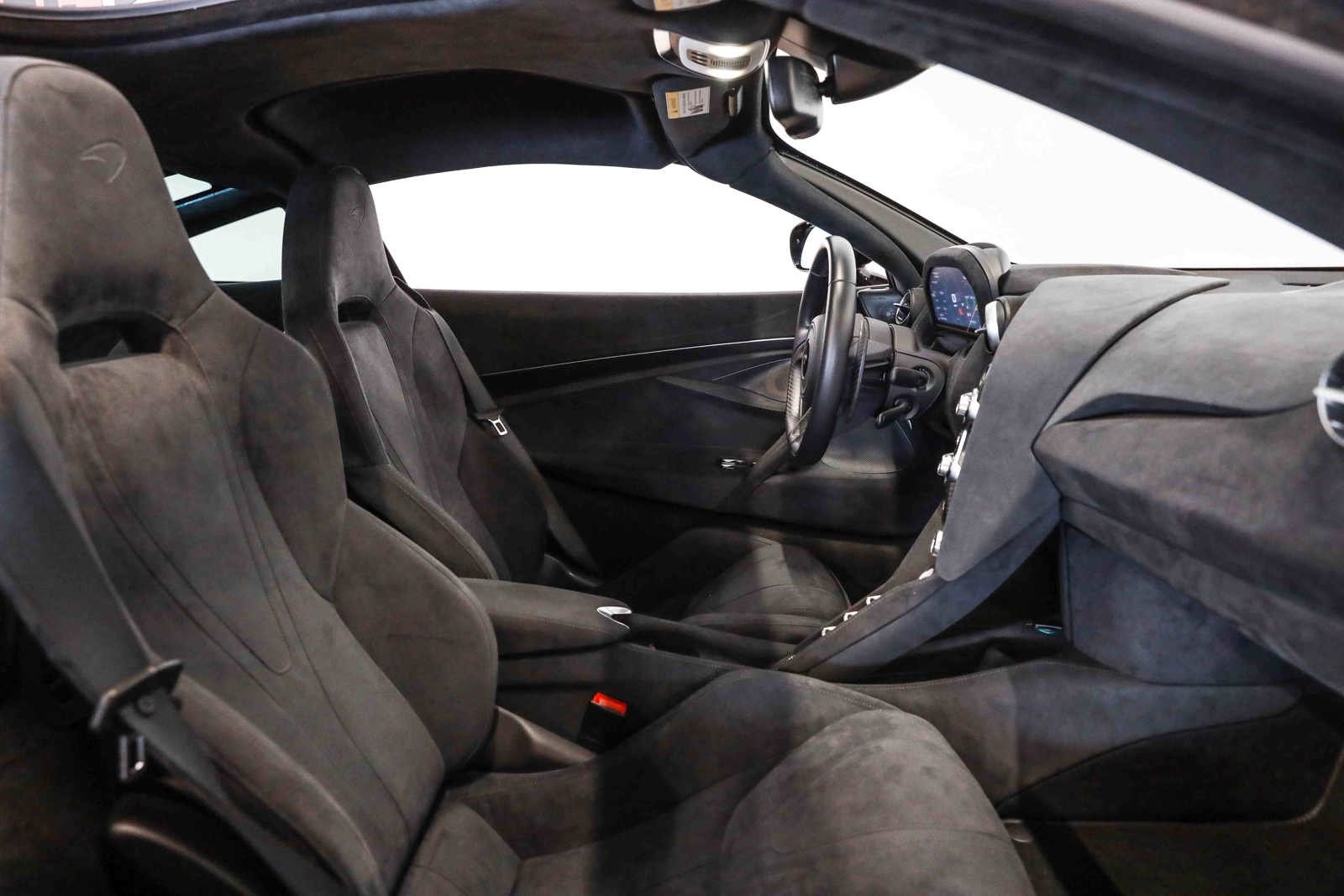 Used 2019 McLaren 720S RWD image 40