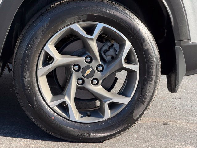Used 2024 Chevrolet Trax LT w/ Driver Confidence Package FWD image 11