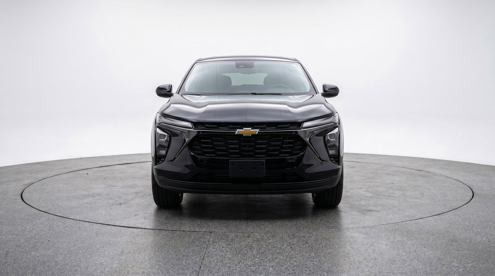Used 2025 Chevrolet Blazer LT FWD image 2