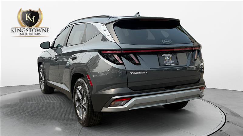 Used 2025 Hyundai Tucson SEL FWD image 3