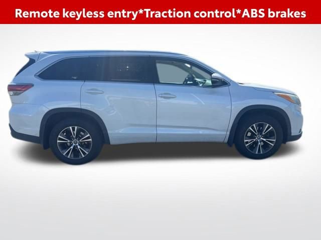 Used 2016 Toyota Highlander XLE image 4