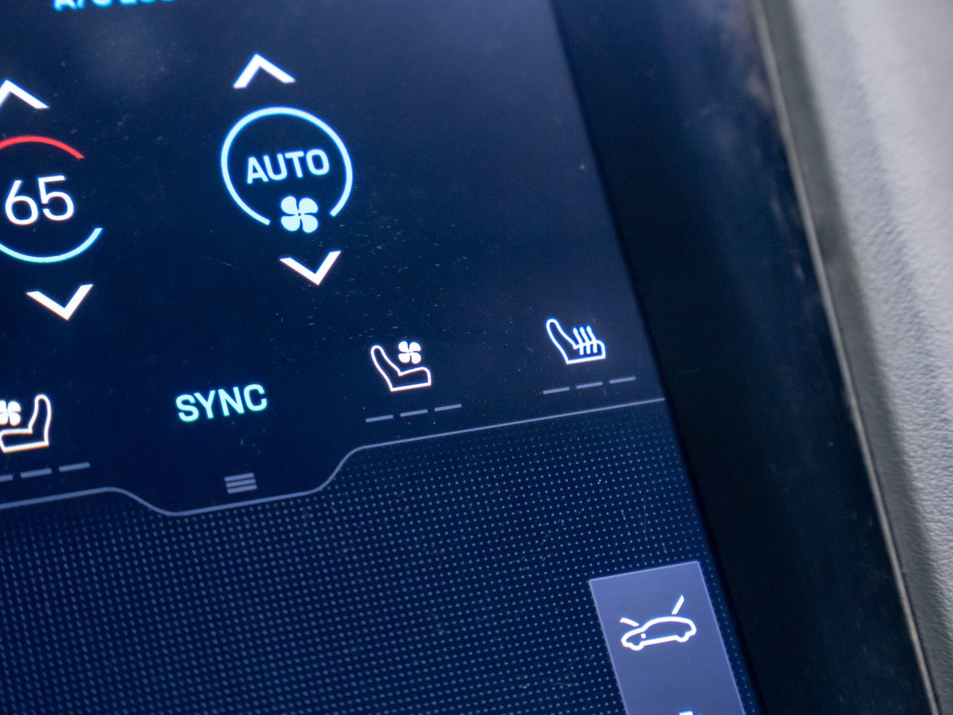 Certified 2022 Porsche Taycan Turbo S image 27