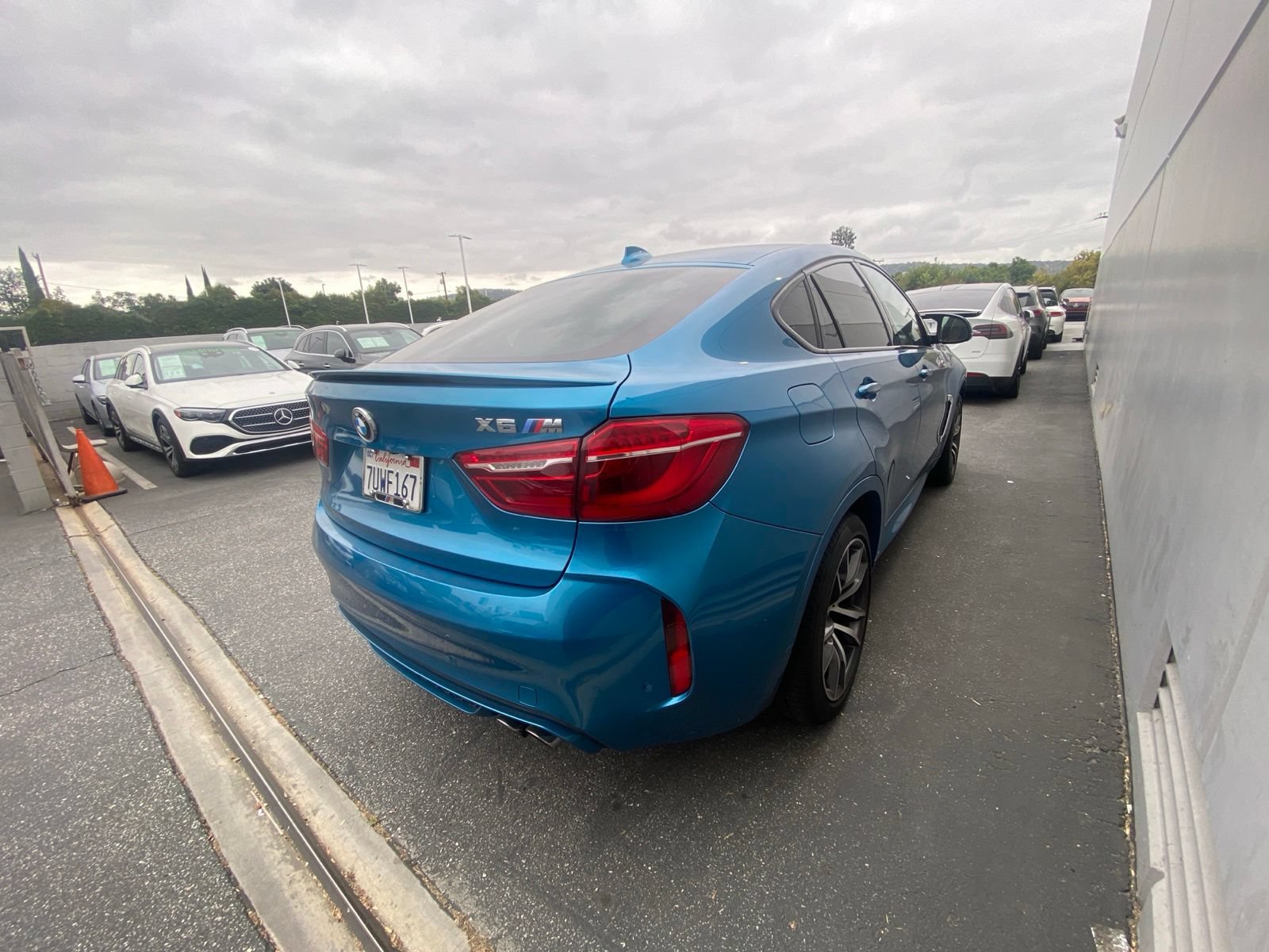 Used 2017 BMW X6 M AWD/4WD image 3