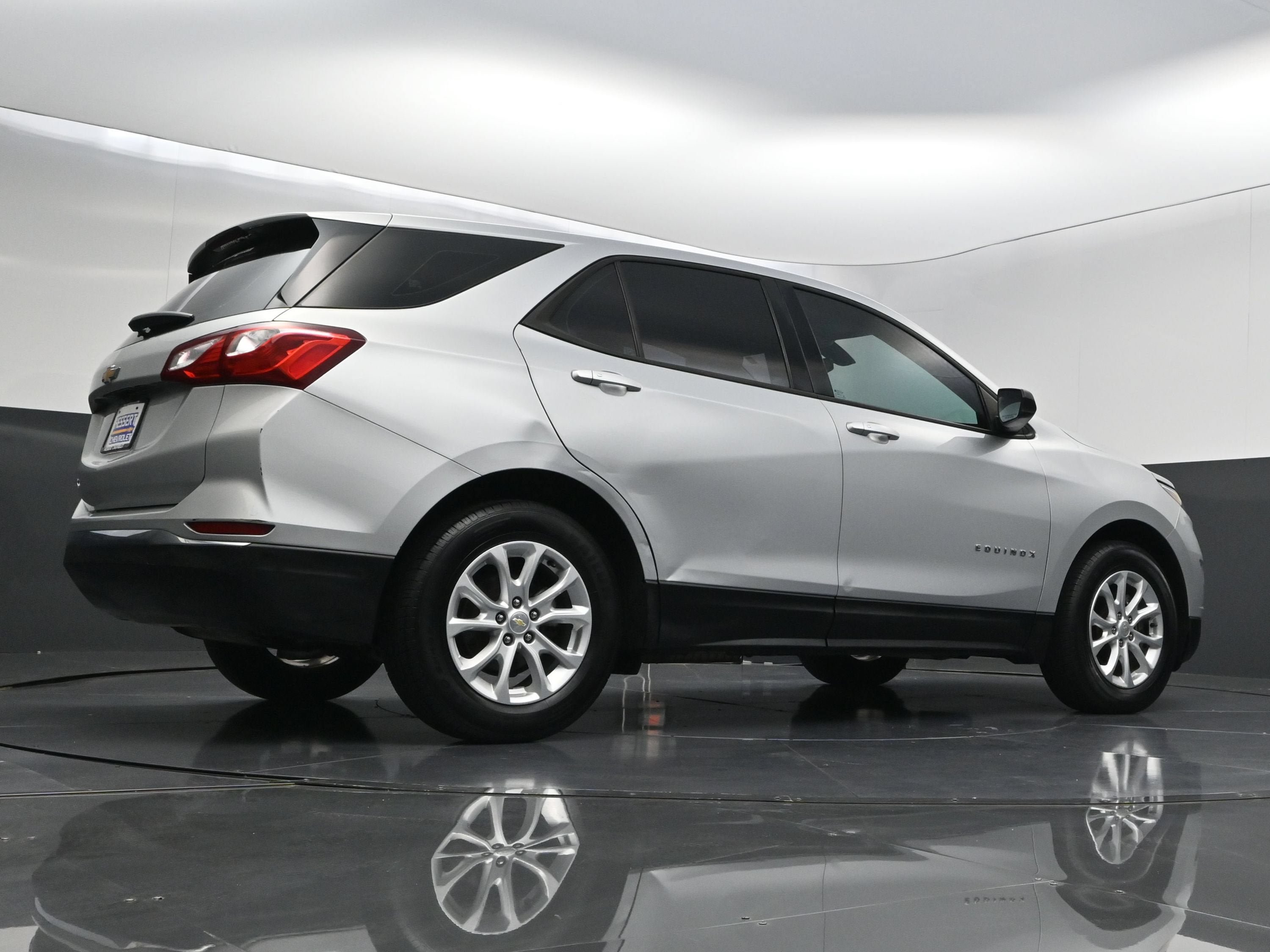 Used 2018 Chevrolet Equinox LS FWD image 41