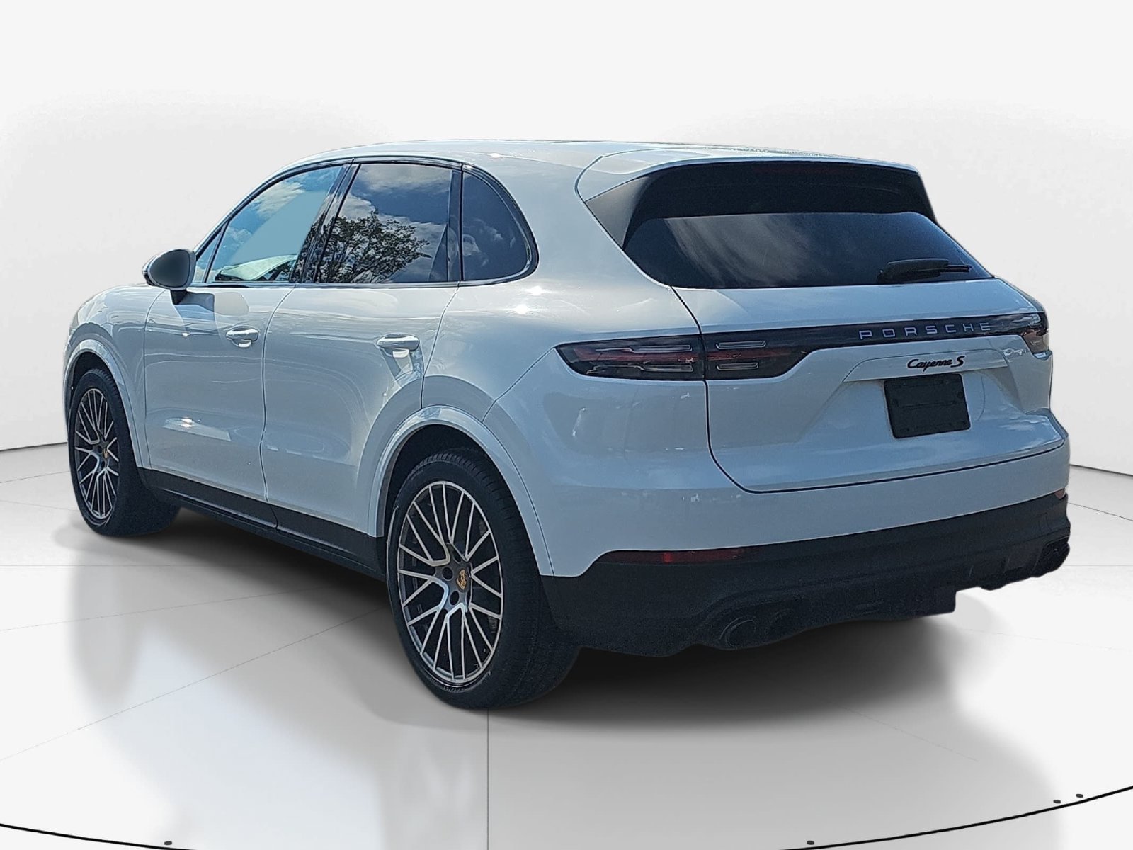 Used 2023 Porsche Cayenne S Platinum AWD/4WD image 8