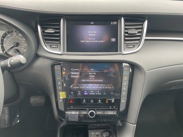 New 2025 INFINITI QX50 Luxe image 11