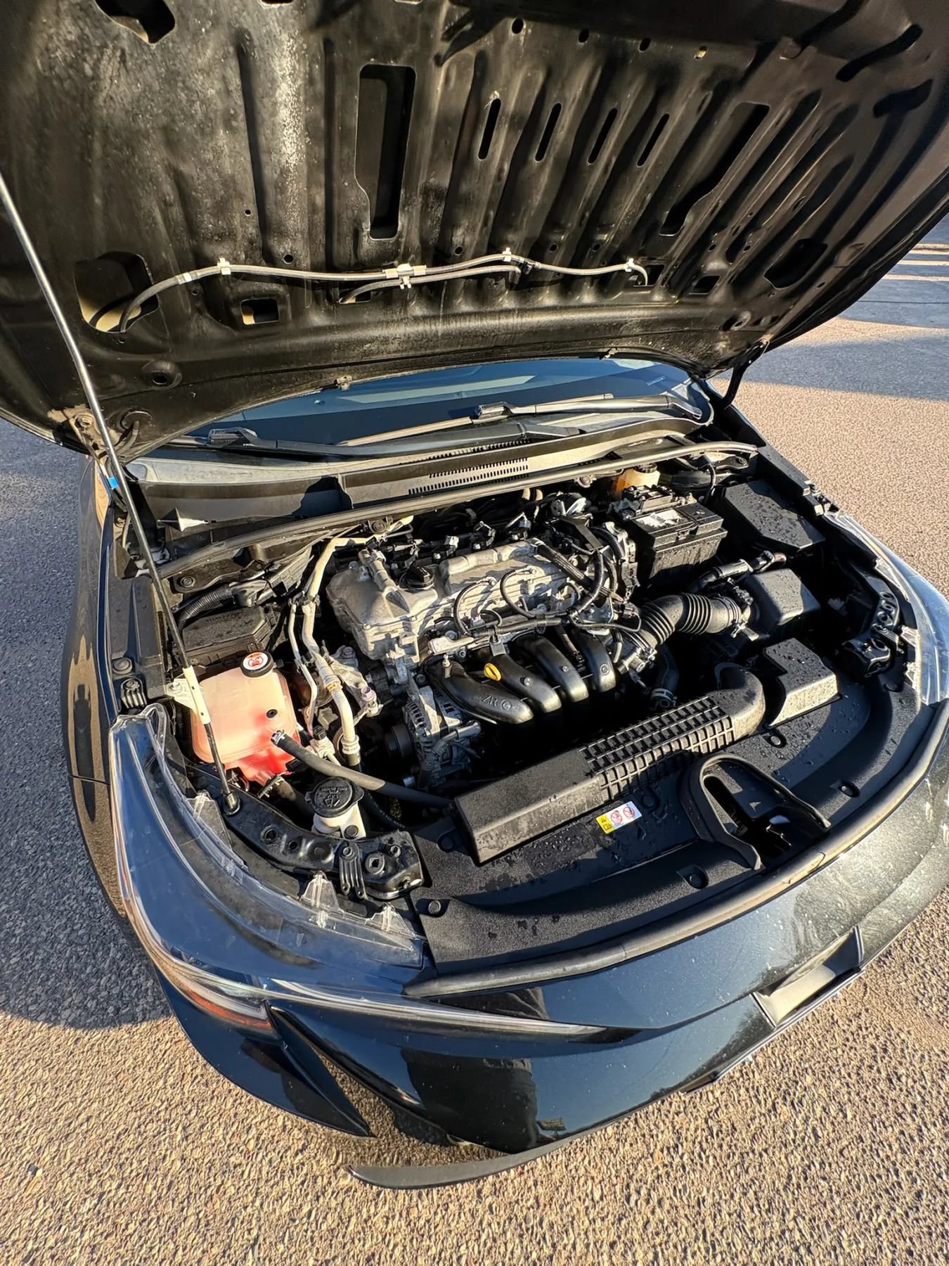 Used 2020 Toyota Corolla LE FWD image 39