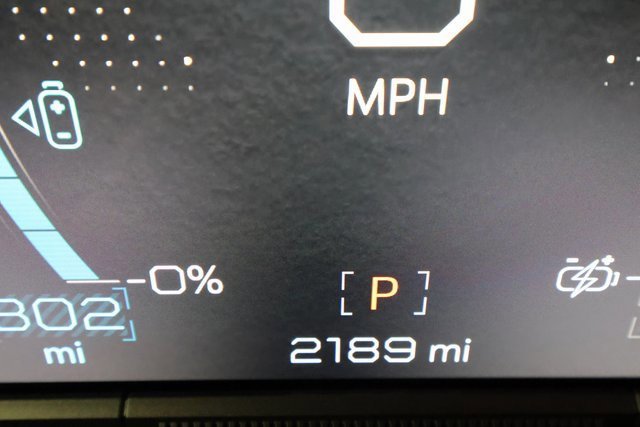 New 2025 GMC Hummer EV 2X image 15