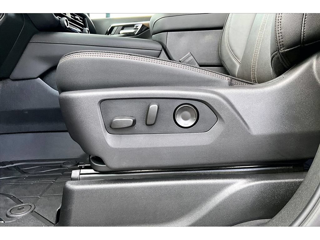 New 2026 Chevrolet Suburban High Country AWD/4WD image 35