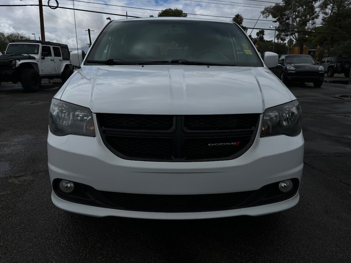 Used 2018 Dodge Grand Caravan SE FWD image 12