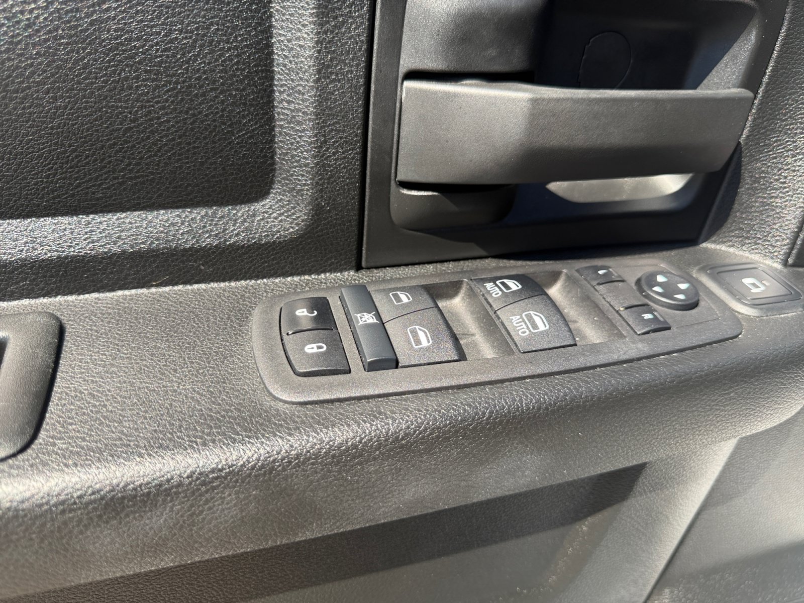 Used 2024 RAM 2500 Tradesman w/ Protection Group AWD/4WD image 13