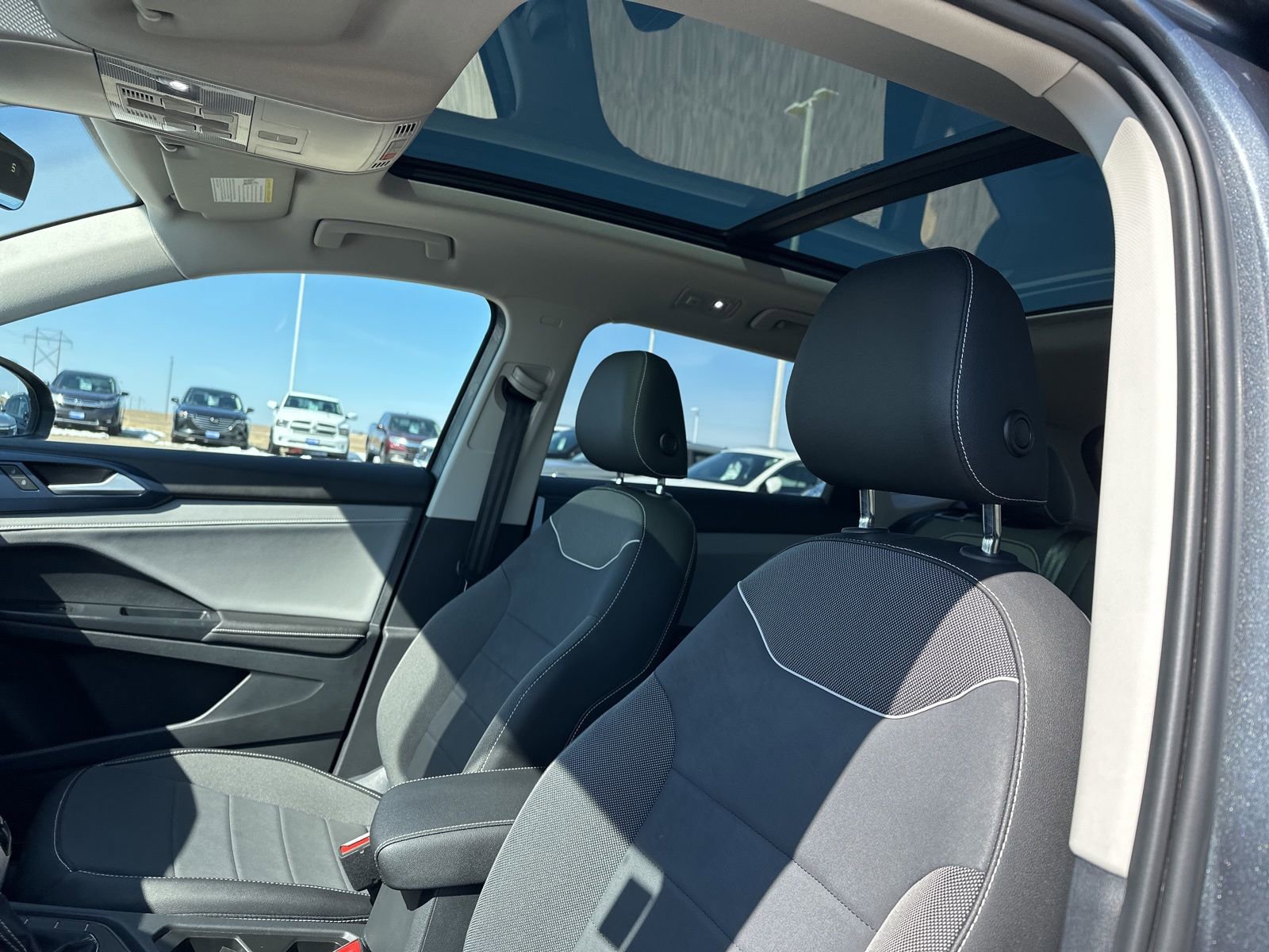 Certified 2024 Volkswagen Taos SE w/ Panoramic Sunroof Package image 10