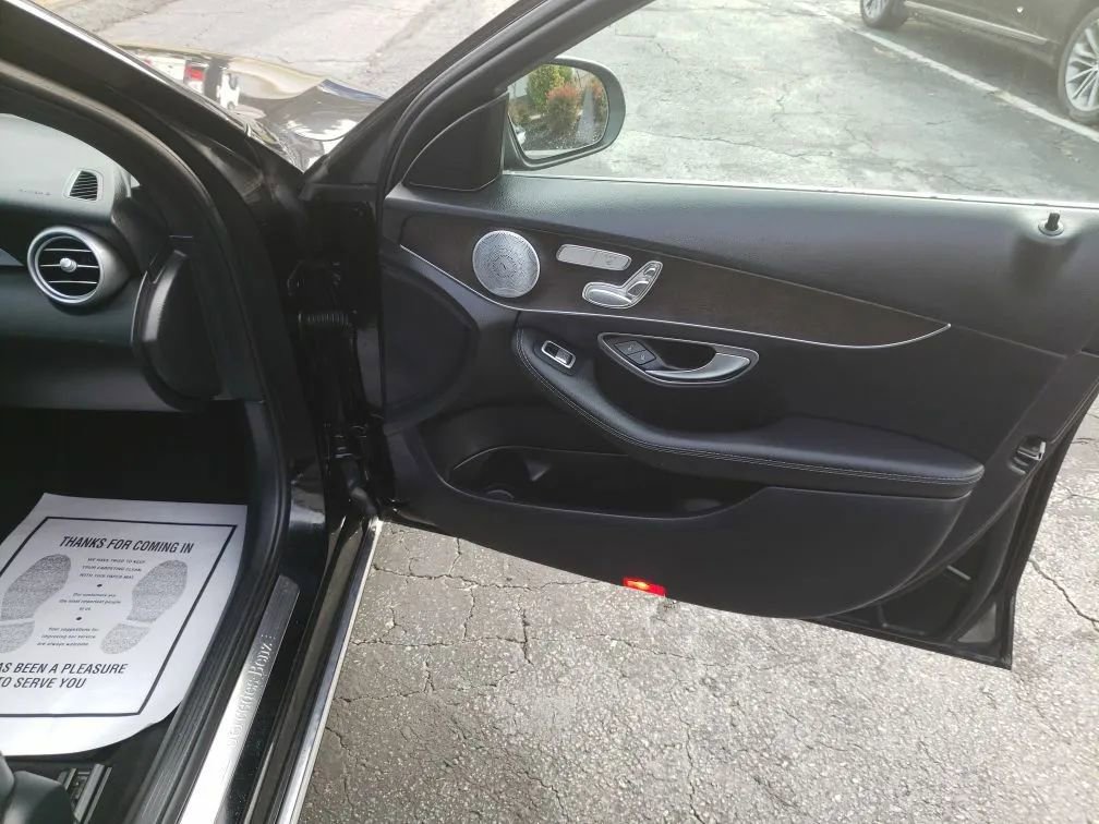 Used 2019 Mercedes-Benz C 300 4MATIC Sedan image 18