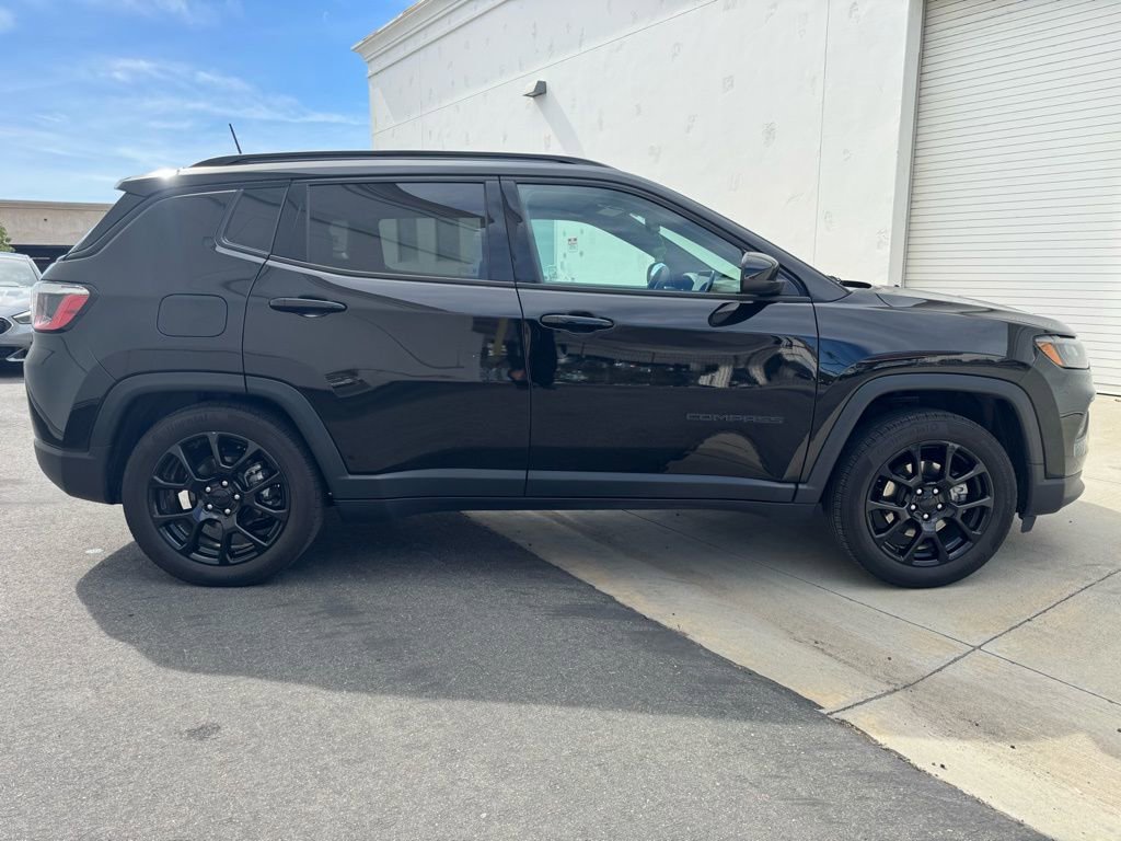 Used 2022 Jeep Compass Altitude image 5