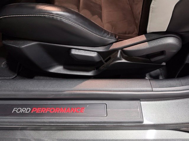 Used 2020 Ford Mustang Shelby GT500 w/ Carbon Fiber Track Pack RWD image 21