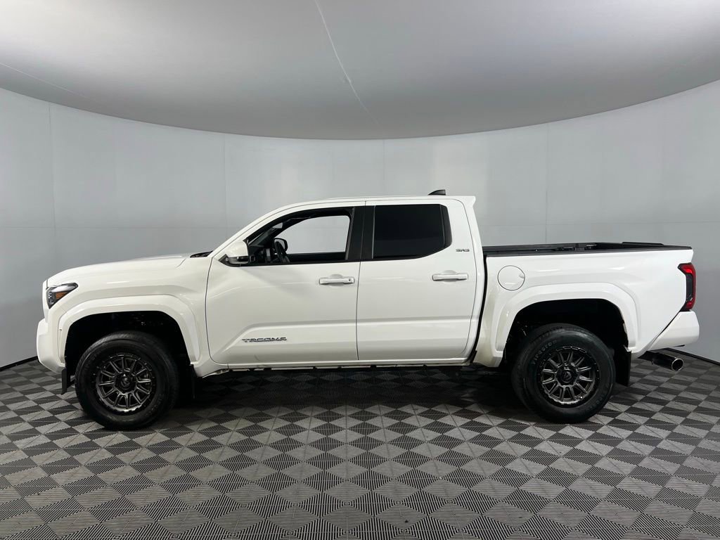Used 2024 Toyota Tacoma SR5 image 10