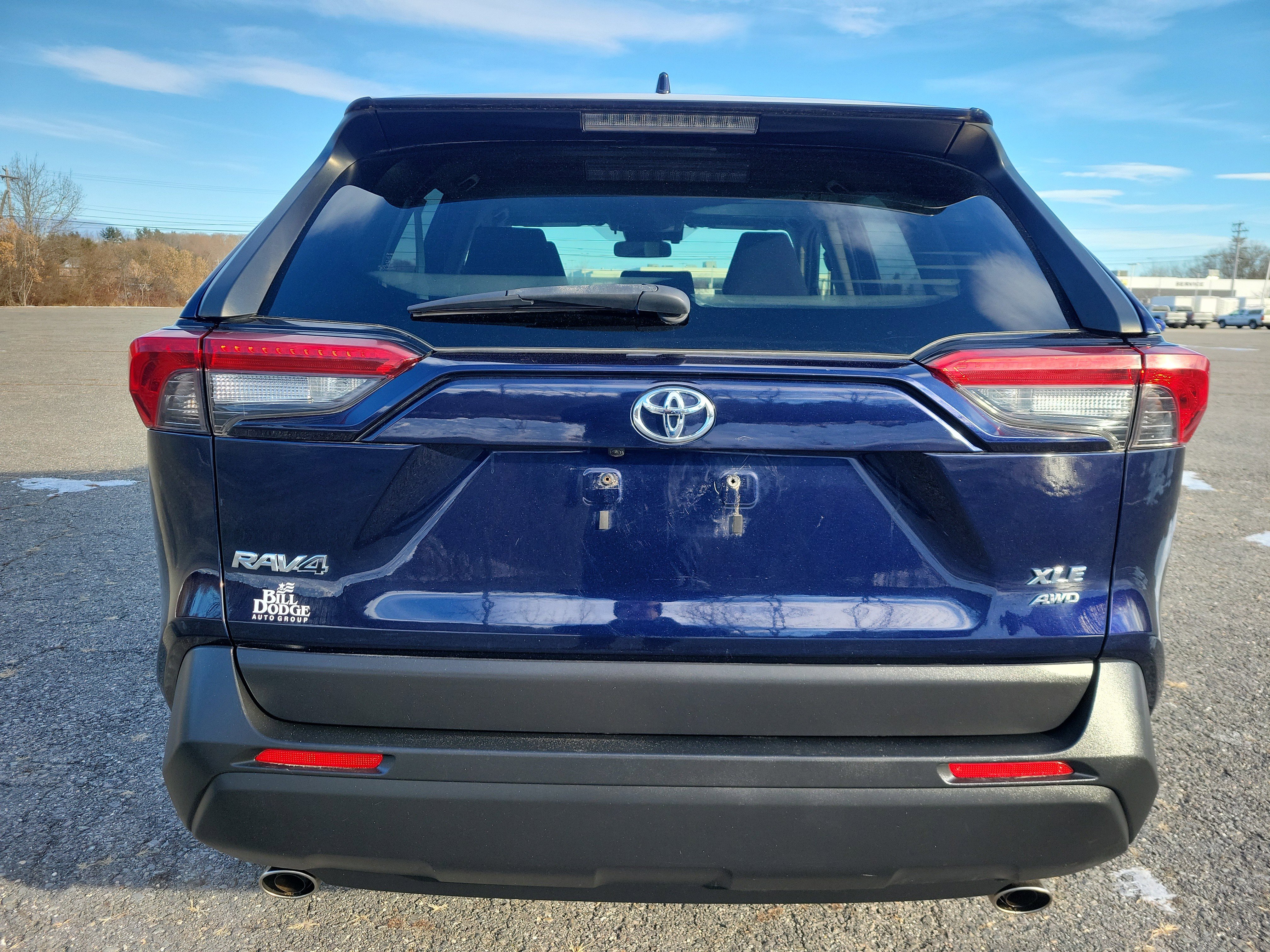 Used 2019 Toyota RAV4 XLE image 6