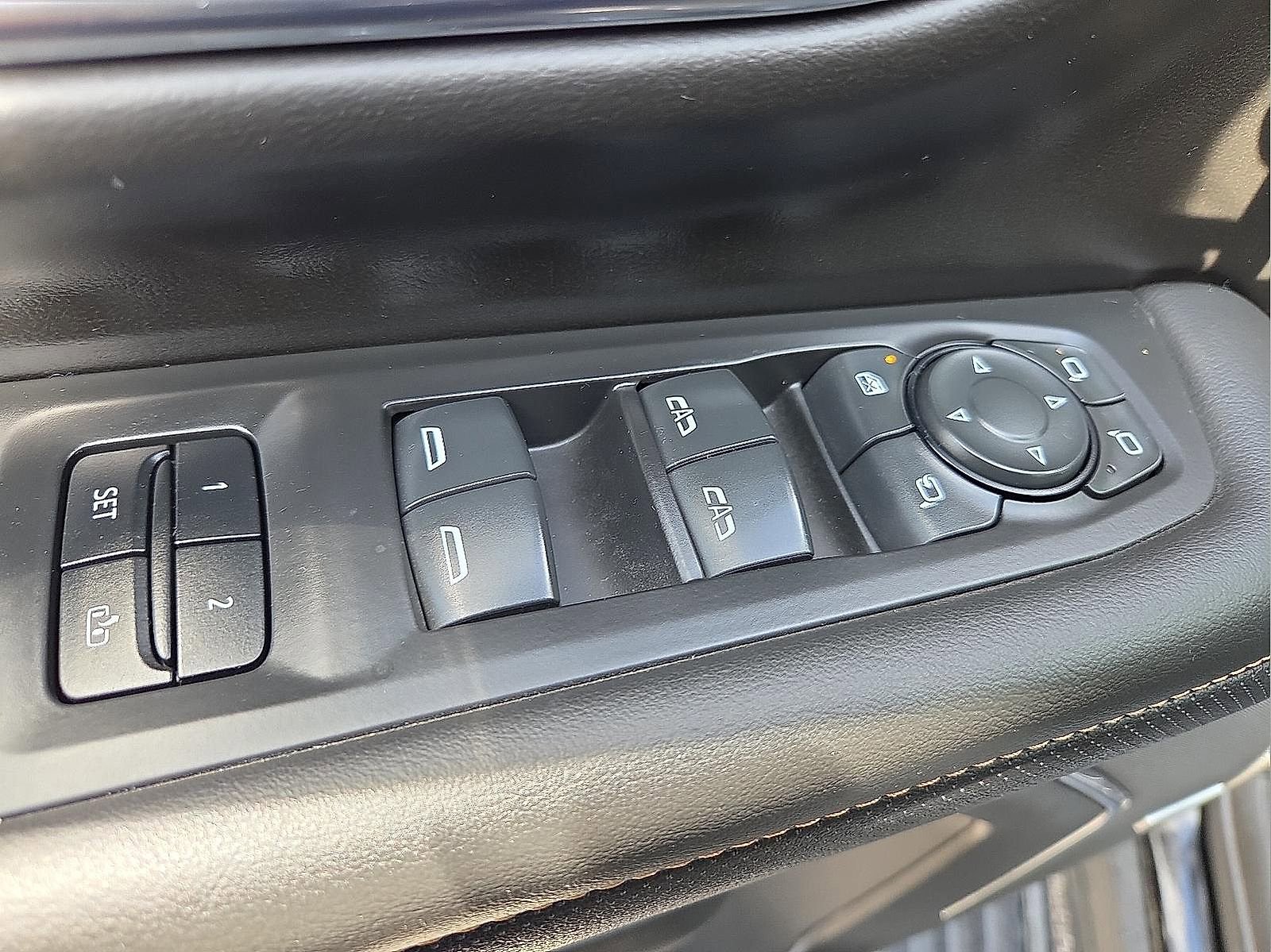 Used 2023 GMC Yukon XL AT4 w/ AT4 Premium Plus Package image 16