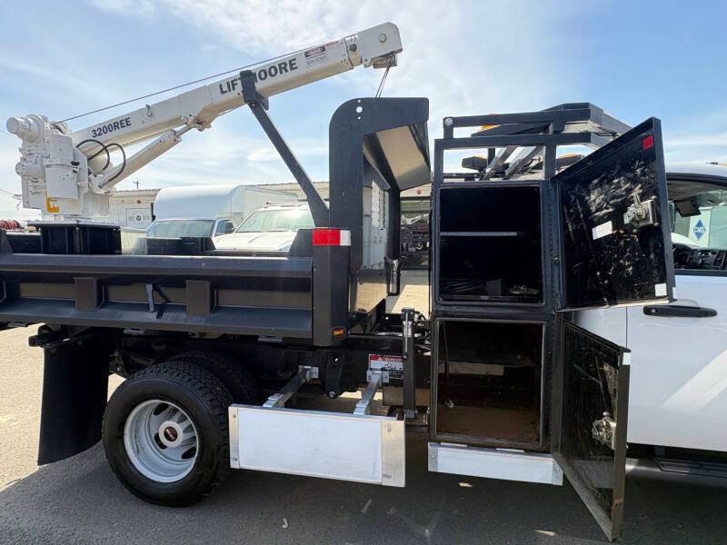 Used 2013 GMC Sierra 3500 W/T RWD image 17