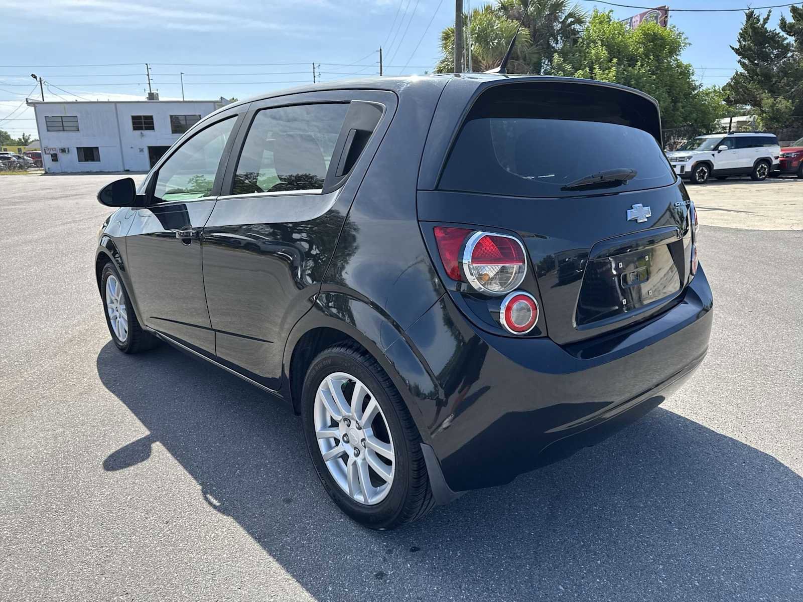 Used 2014 Chevrolet Sonic LT w/ Wheels and Fog Lamp Package FWD image 4