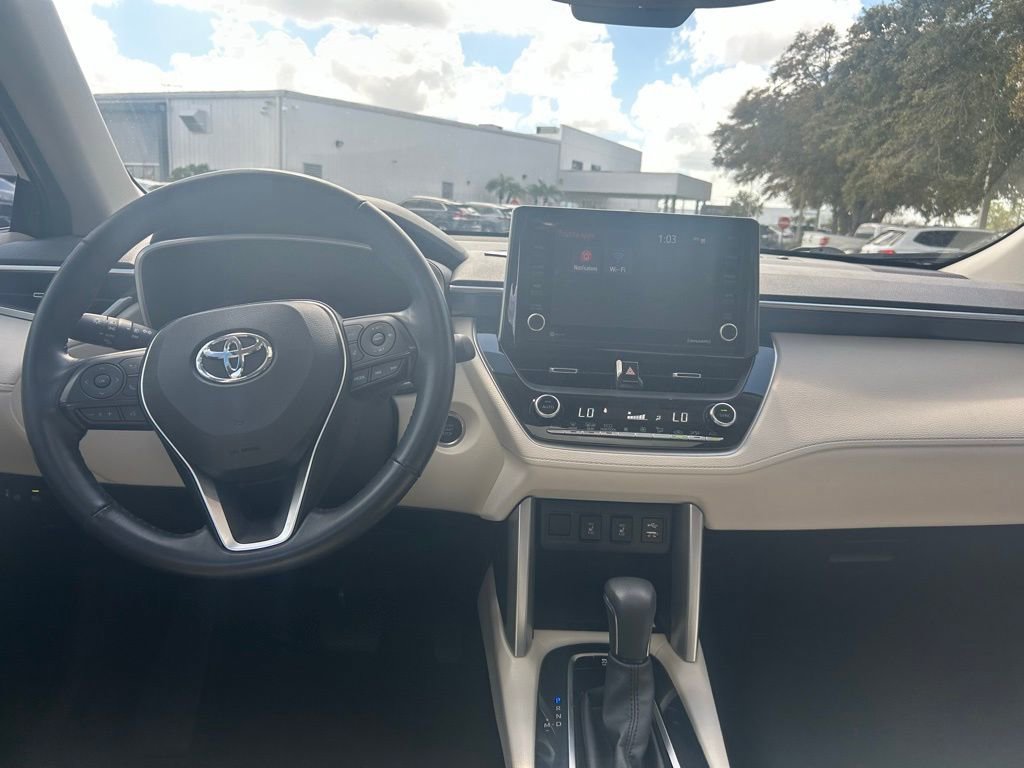 Used 2022 Toyota Corolla Cross XLE w/ Convenience Package AWD/4WD image 47