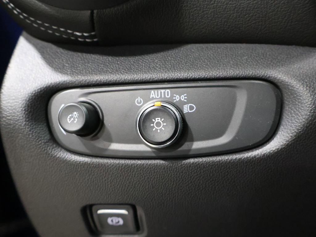 Used 2023 Chevrolet Blazer LT w/ Convenience Package image 32