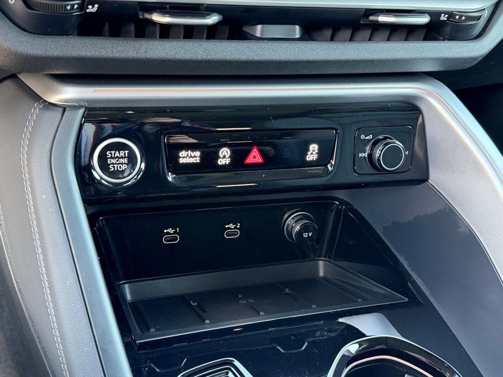 Certified 2025 Audi Q5 Premium Plus image 31