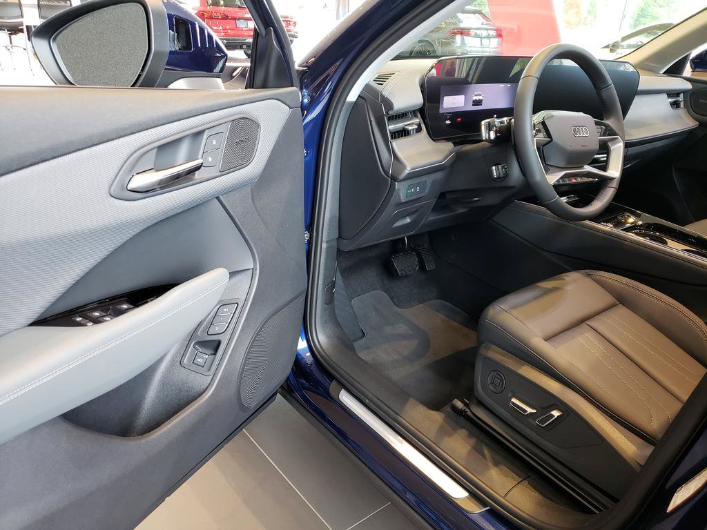 New 2026 Audi Q3 quattro 2.0T AWD/4WD image 5