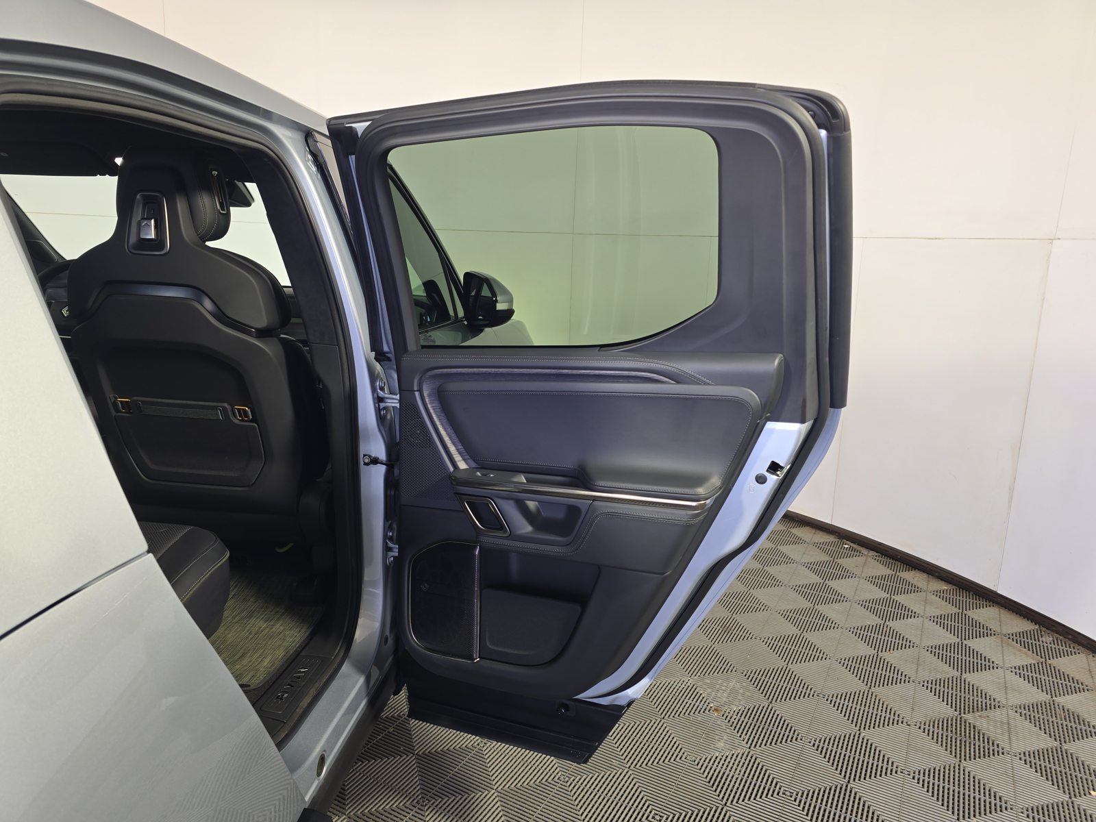 Used 2024 Rivian R1T Adventure Quad AWD/4WD image 19