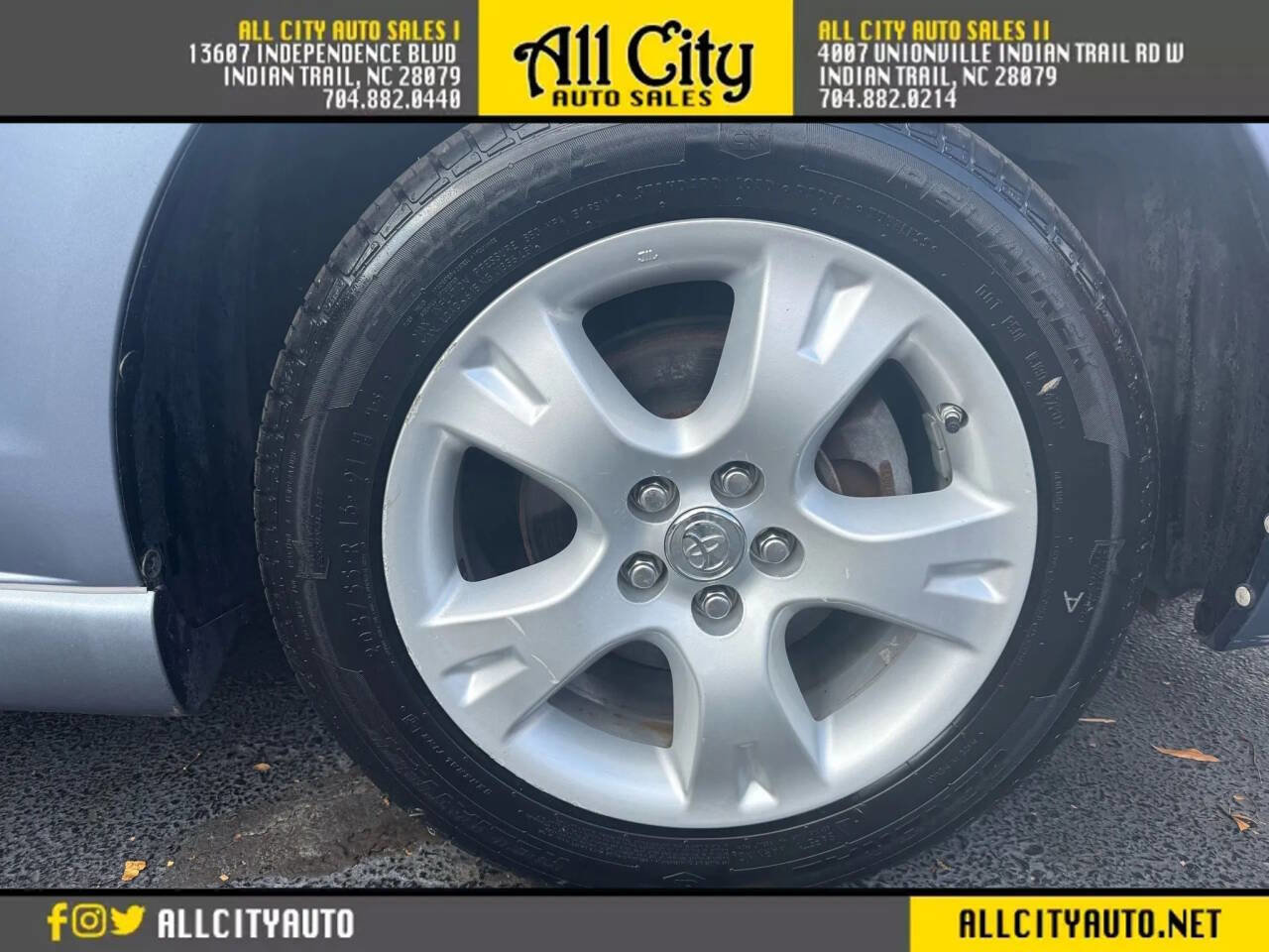 Used 2008 Toyota Matrix XR FWD image 26