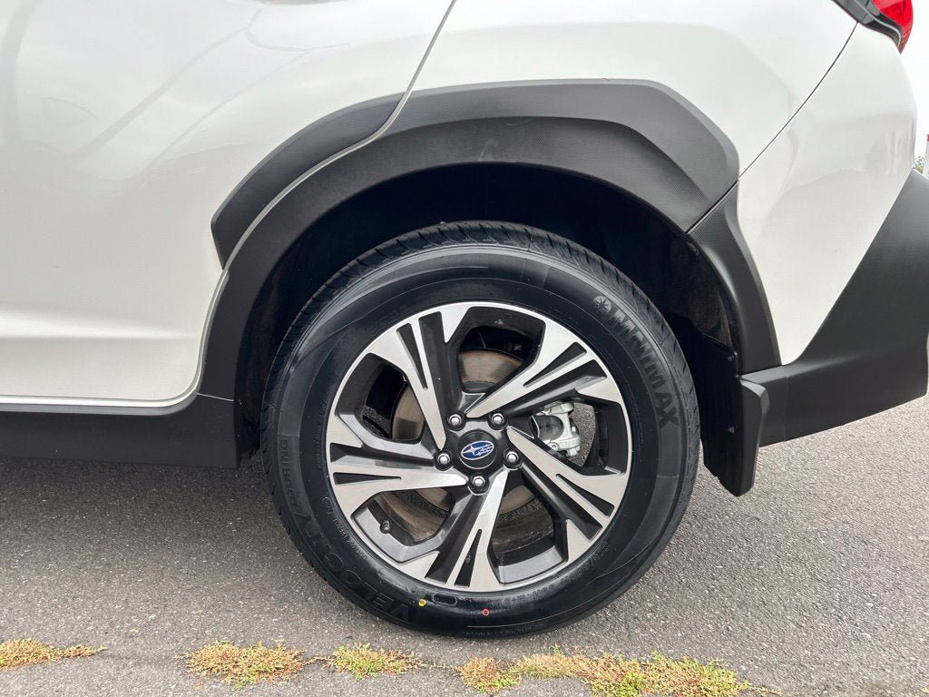 Used 2024 Subaru Crosstrek 2.0i Premium w/ Crosstrek Mirror Package AWD/4WD image 10
