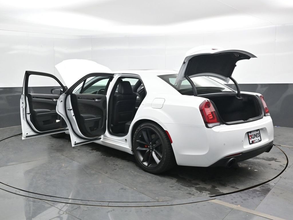 Used 2023 Chrysler 300 C RWD image 54