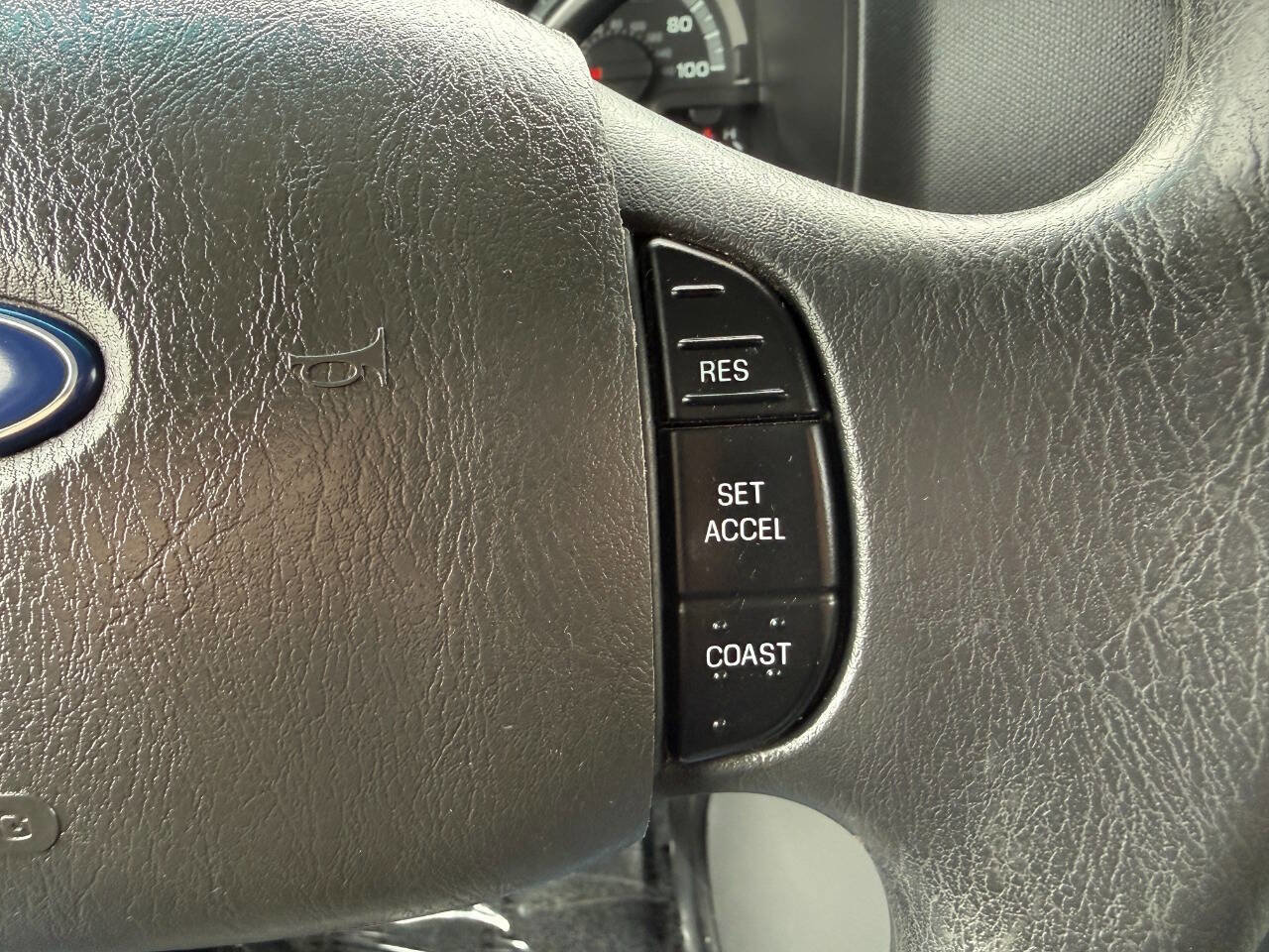 Used 2011 Ford E-150 and Econoline 150 w/ PWR Group RWD image 28
