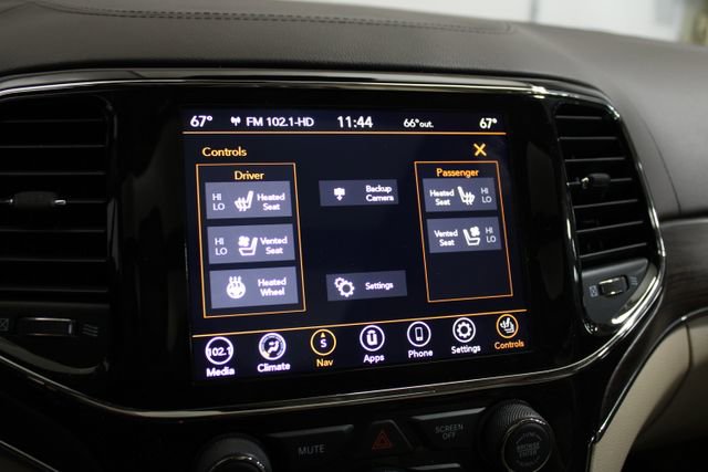 Used 2021 Jeep Grand Cherokee Overland AWD/4WD image 22