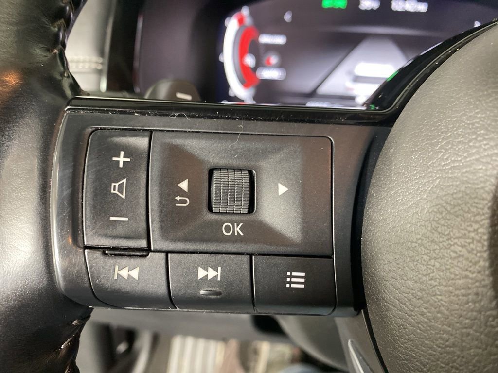 Used 2023 Nissan Pathfinder Platinum image 15