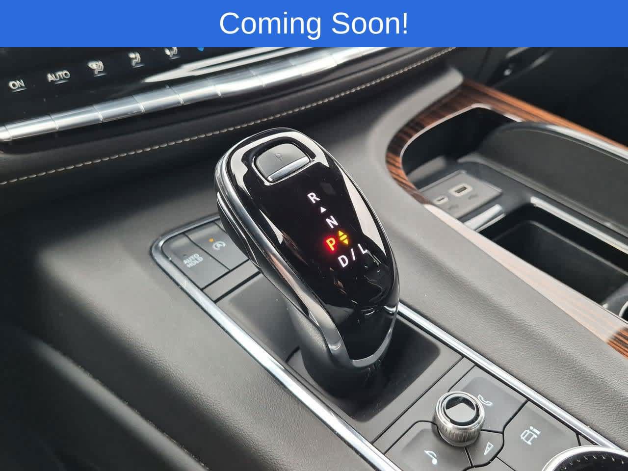 Used 2023 Cadillac Escalade Premium Luxury AWD/4WD image 36