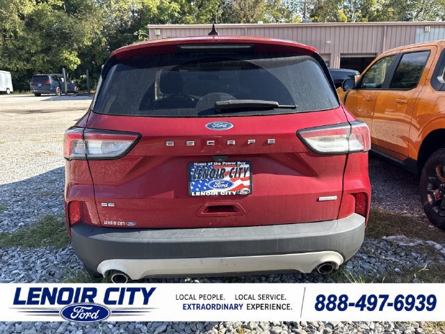 Used 2020 Ford Escape SE FWD image 3