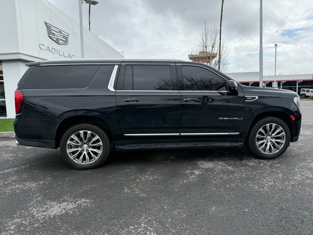 Used 2021 GMC Yukon XL Denali w/ Advanced Technology Package image 8