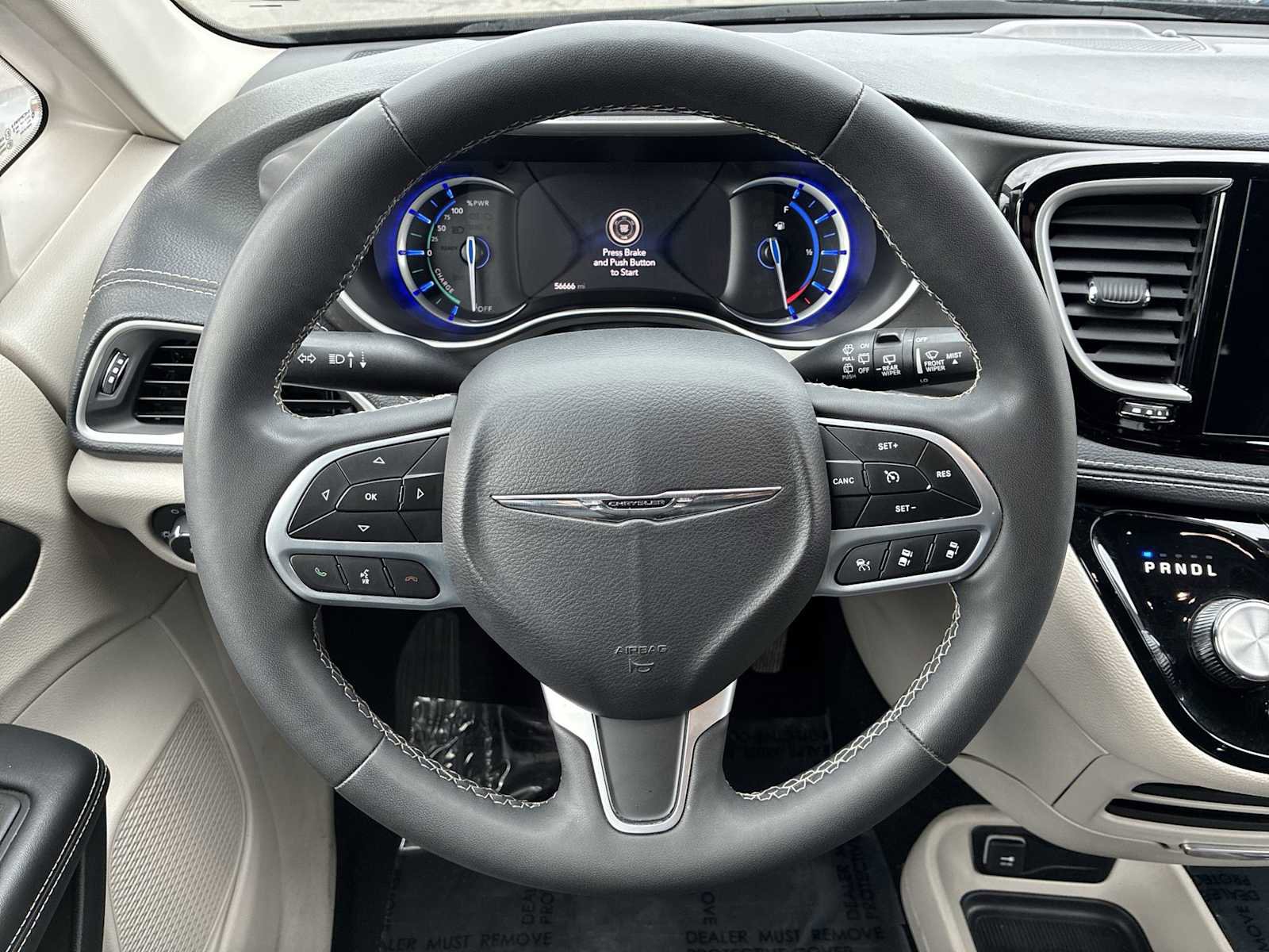 Certified 2023 Chrysler Pacifica Touring-L FWD image 11