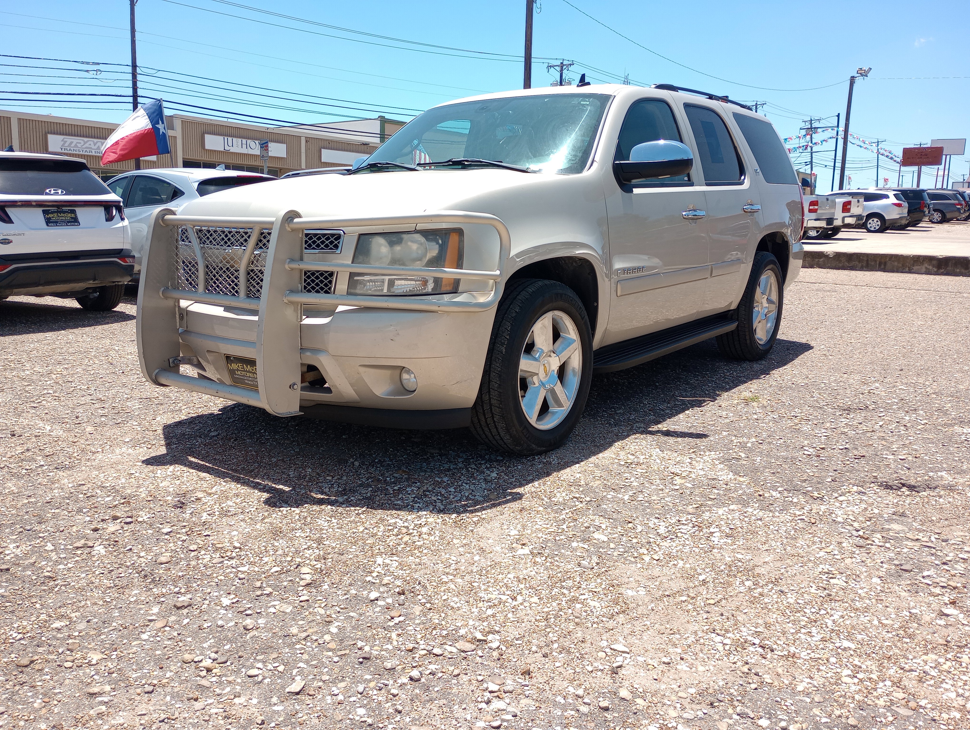 Used 2008 Chevrolet Tahoe LTZ w/ LTZ Preferred Equipment Group RWD image 3