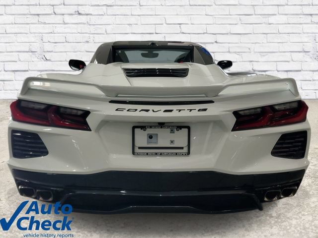 Used 2022 Chevrolet Corvette Stingray Premium Conv w/ Z51 Performance Package RWD image 3