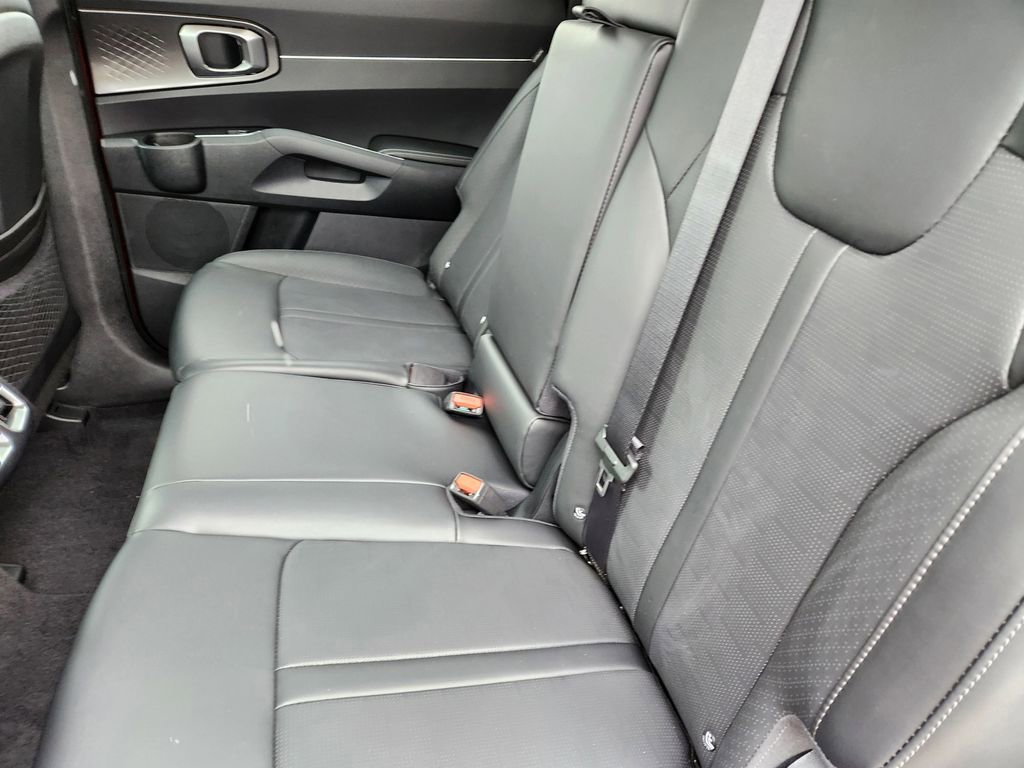 New 2025 Kia Sorento S image 11