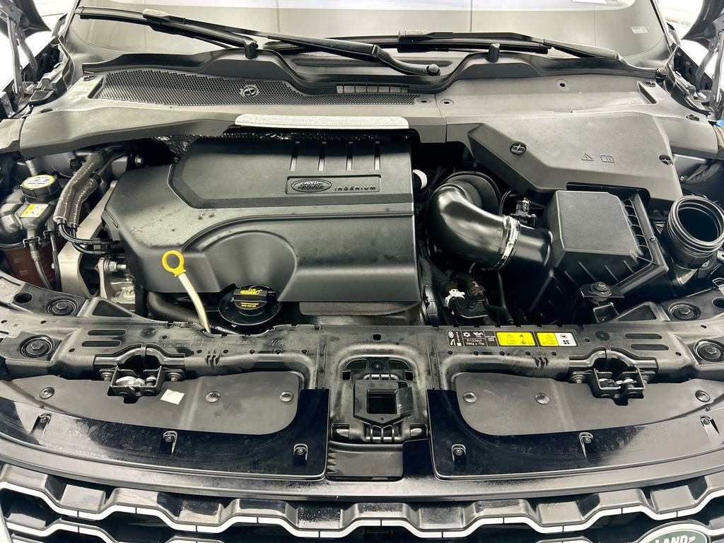 Used 2020 Land Rover Range Rover Evoque SE image 28