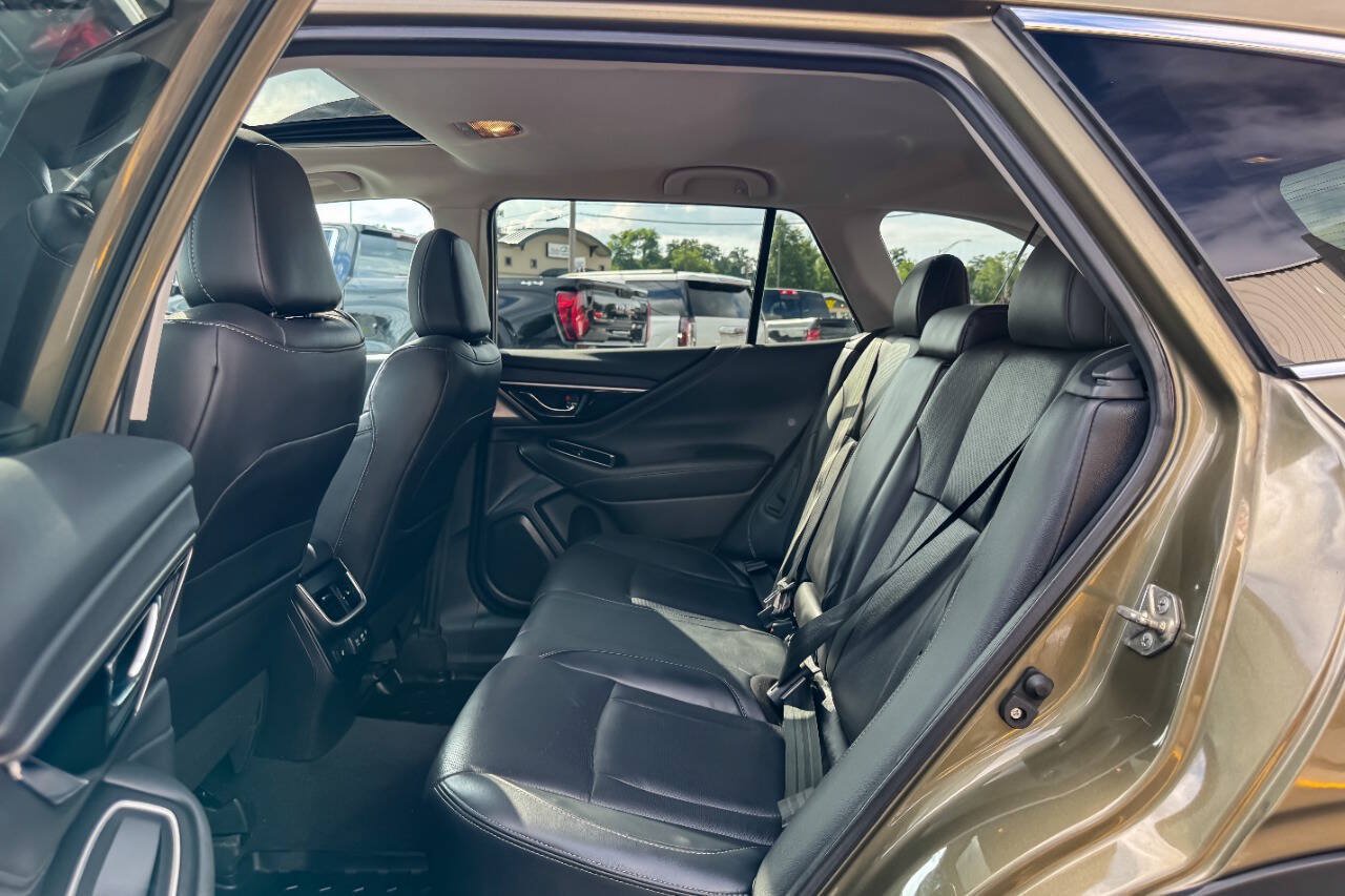 Used 2020 Subaru Outback Limited AWD/4WD image 22