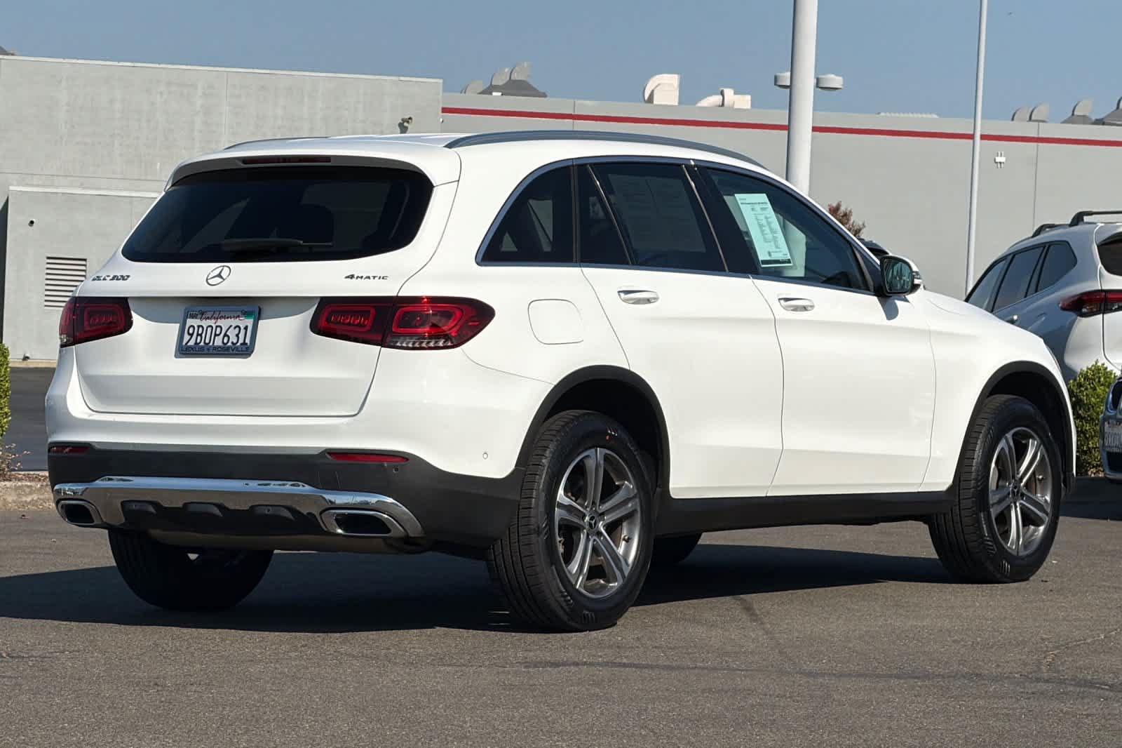 Used 2022 Mercedes-Benz GLC 300 4MATIC image 2