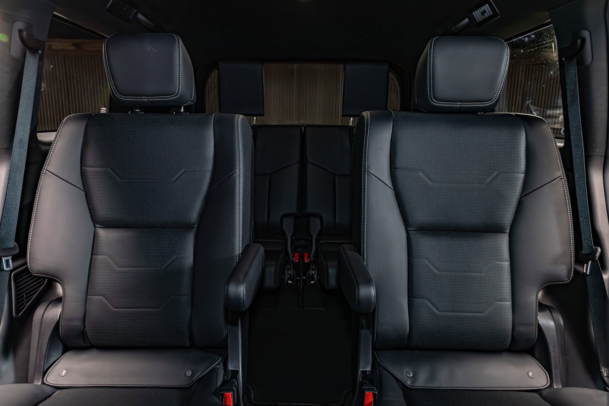 Used 2024 Lexus GX 550 w/ Cold Area Package image 21