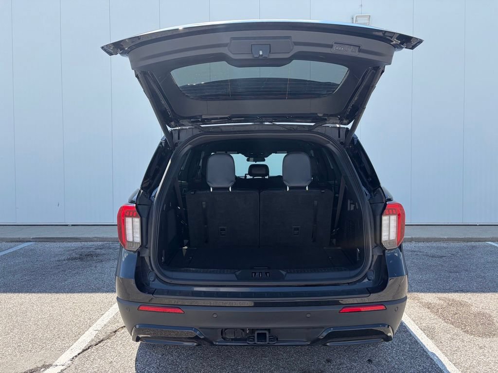 Certified 2025 Ford Explorer ST-Line w/ ST-Line Street Pack AWD/4WD image 19