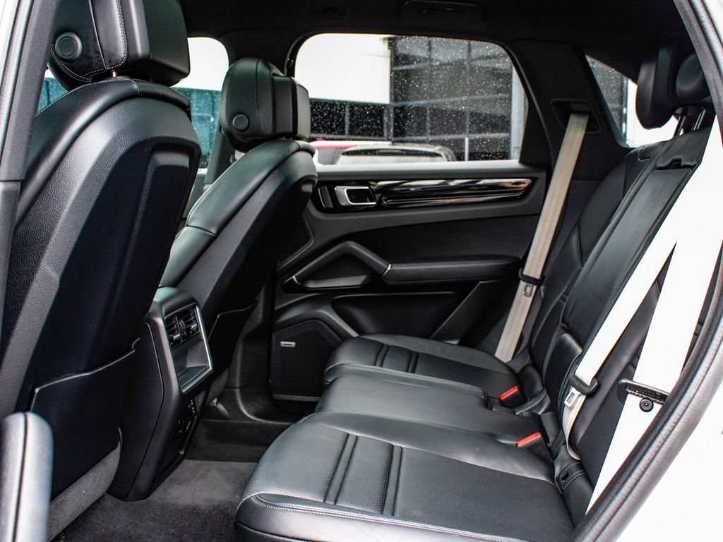 Used 2023 Porsche Cayenne w/ Premium Package AWD/4WD image 36
