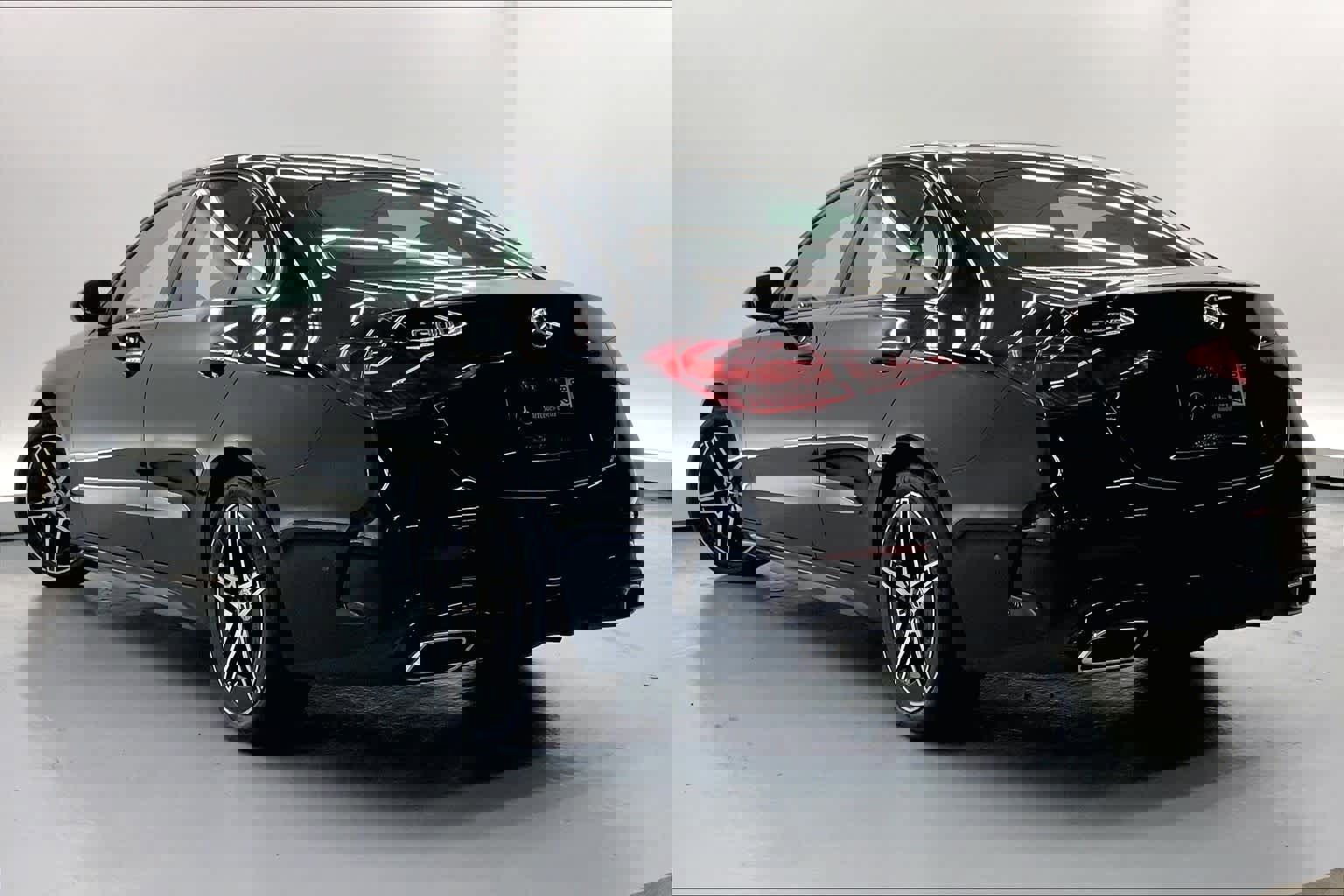 Used 2025 Mercedes-Benz C 300 Sedan image 2