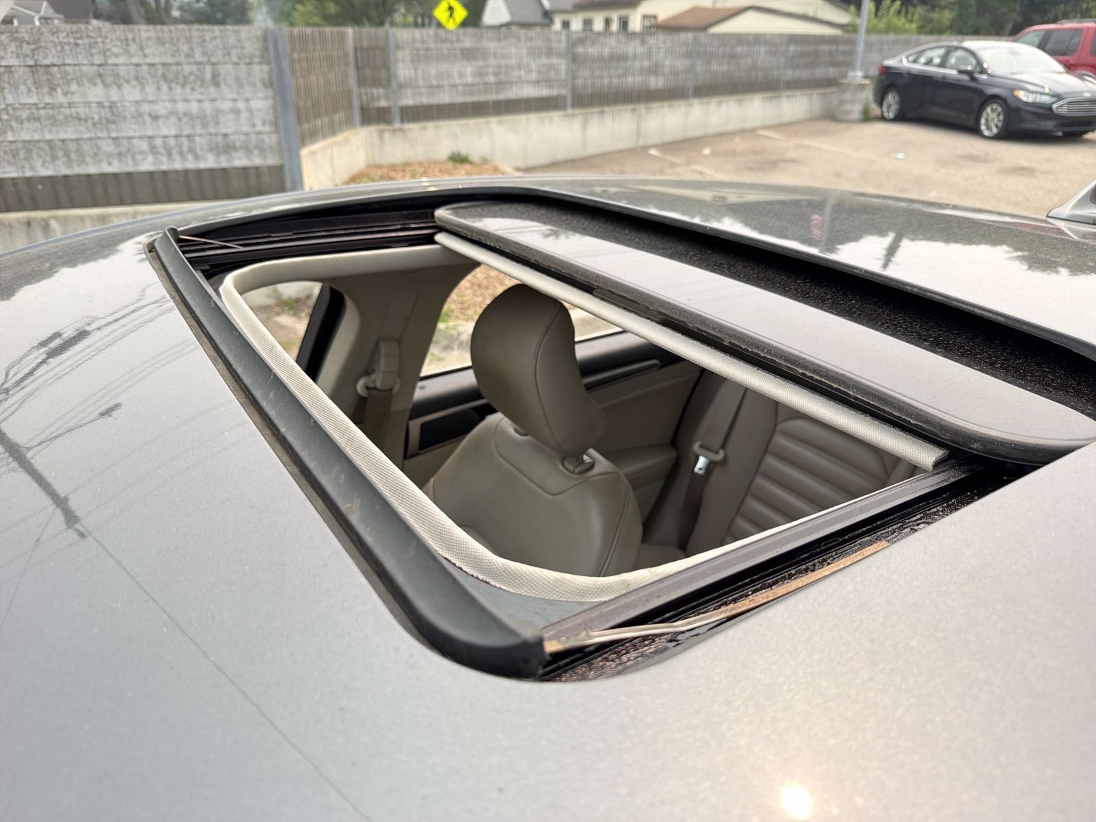 Used 2019 Ford Fusion SEL FWD image 19